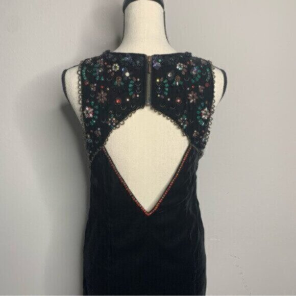 Vintage Beaded Black Velvet Mini Dress Floral Embellished Cocktail Mini Dress - Picture 13 of 17